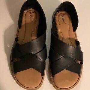 B.O.C Kamryn Sandals Women's US 8 Black Faux Leather Slip-On